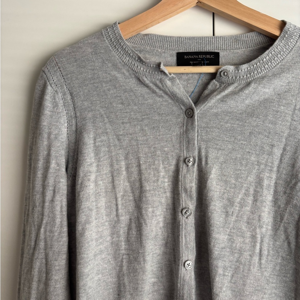 Banana Republic Light Gray Crewneck Button Cardigan
